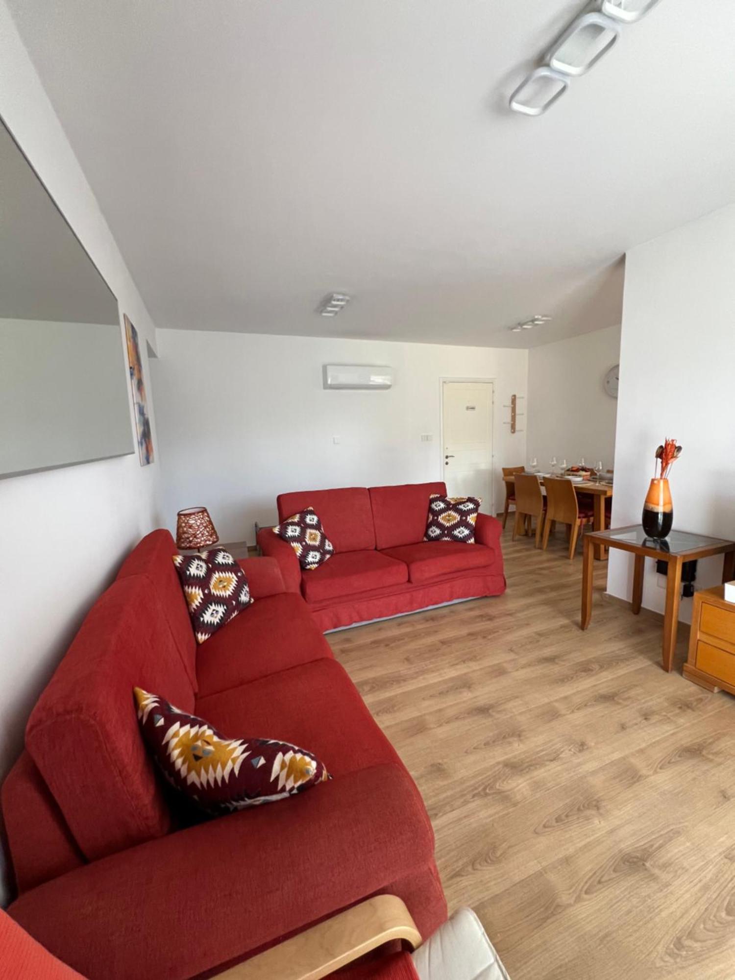 Iris Village Grand Apartment Paphos Luaran gambar