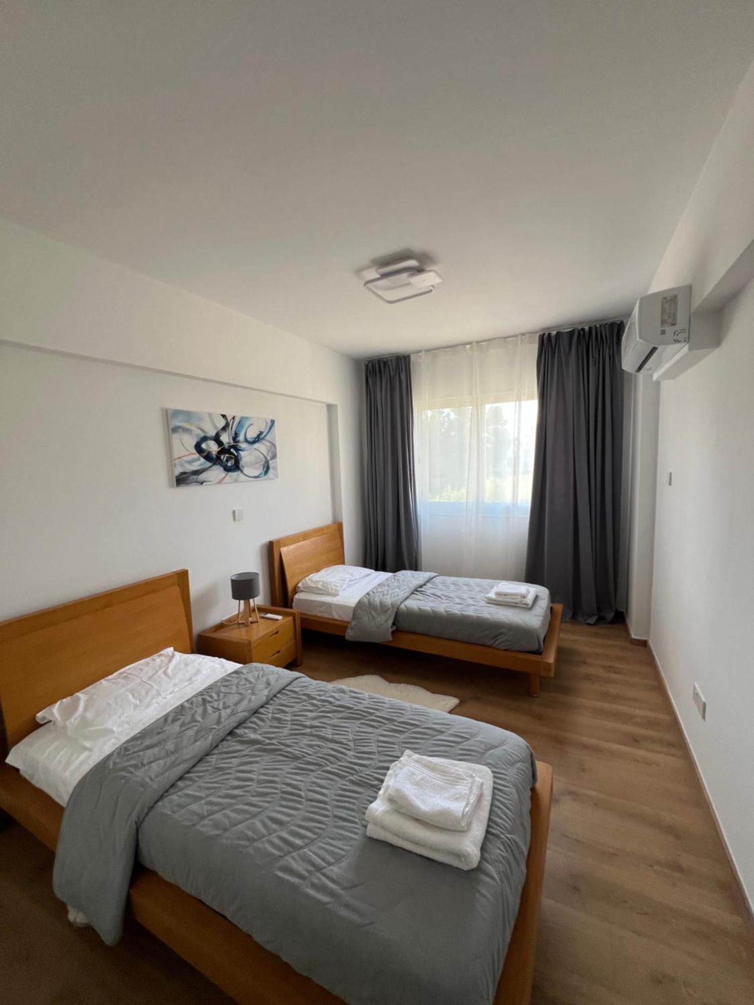 Iris Village Grand Apartment Paphos Luaran gambar